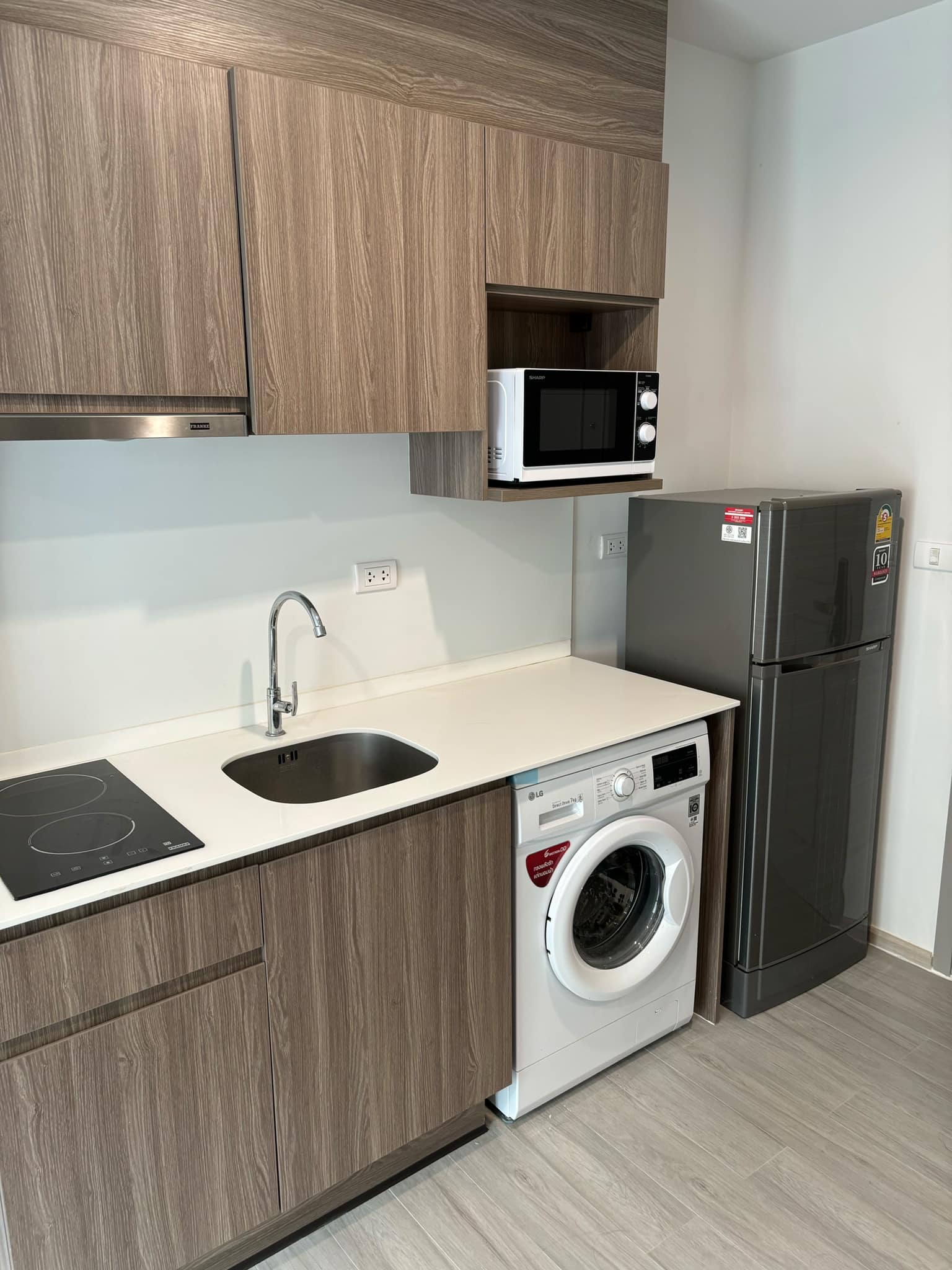 ให้เช่าคอนโด เดอะ พาร์คแลนด์ เพชรเกษม 56 พื้นที่ 26 ตรม. สตูดิโอ เช่า 10,000 บาท/เดือน