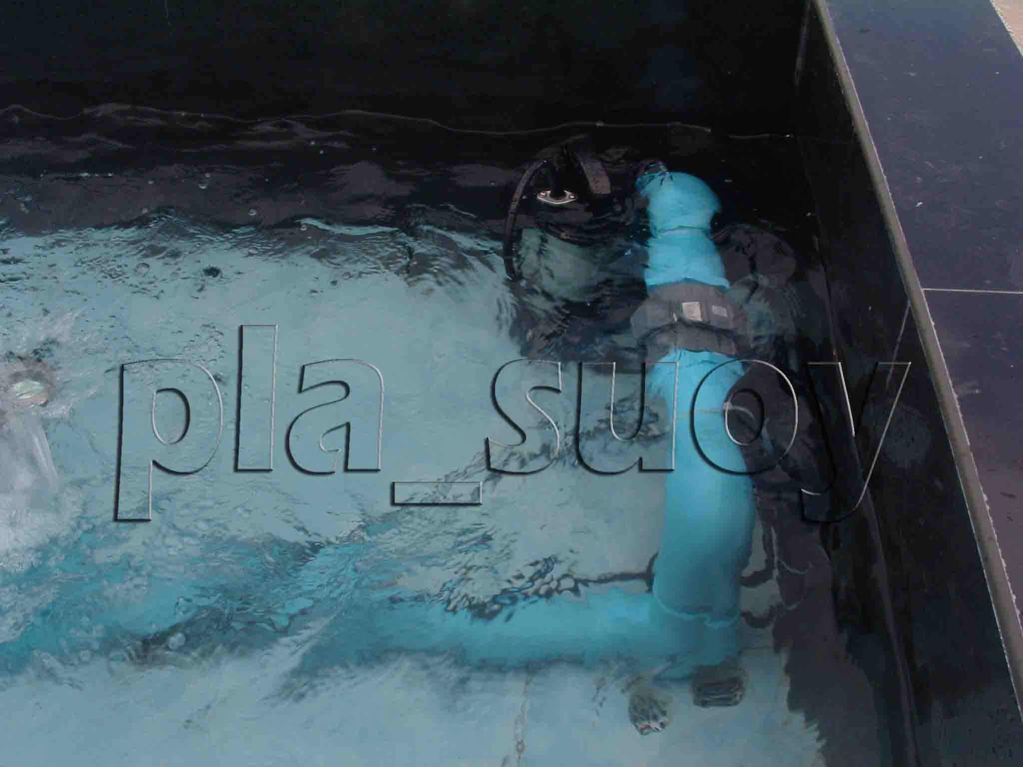 น้ำพุประดับด้านหน้า โชว์รูม รถมอเตอร์ไซค์ อีฮง