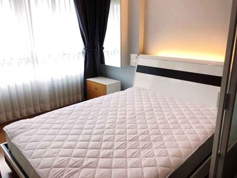 ให้เช่าคอนโด ลุมพินี เพลส พระราม 9 พื้นที่ 34 ตร.ม. 1 ห้องนอน เช่า 13,000 บ/ด