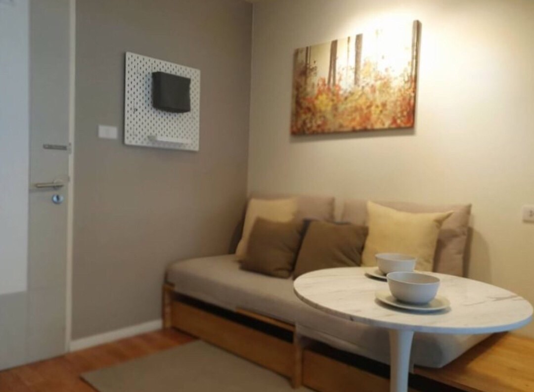 ให้เช่า ลุมพินี เพลส พระราม 4 - รัชดาภิเษก พื้นที่ 26 ตรม. 1 ห้องนอน ราคาเช่า 15,000 บาท/เดือน