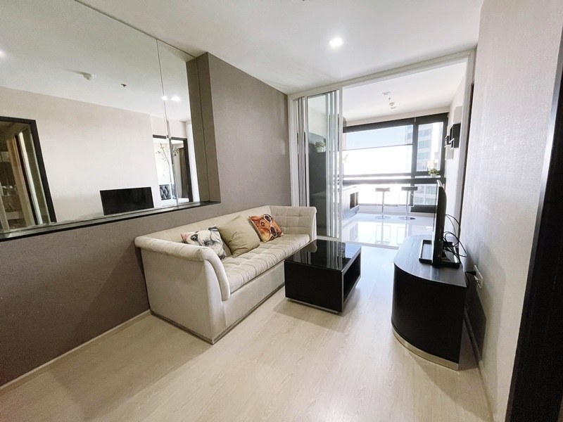 ขาย/ให้เช่า ริทึ่ม สุขุมวิท 44/1 พื้นที่ 45 ตร.ม.1 ห้องนอน เช่า 27,000 บ/ด ขาย 7.7 ล.