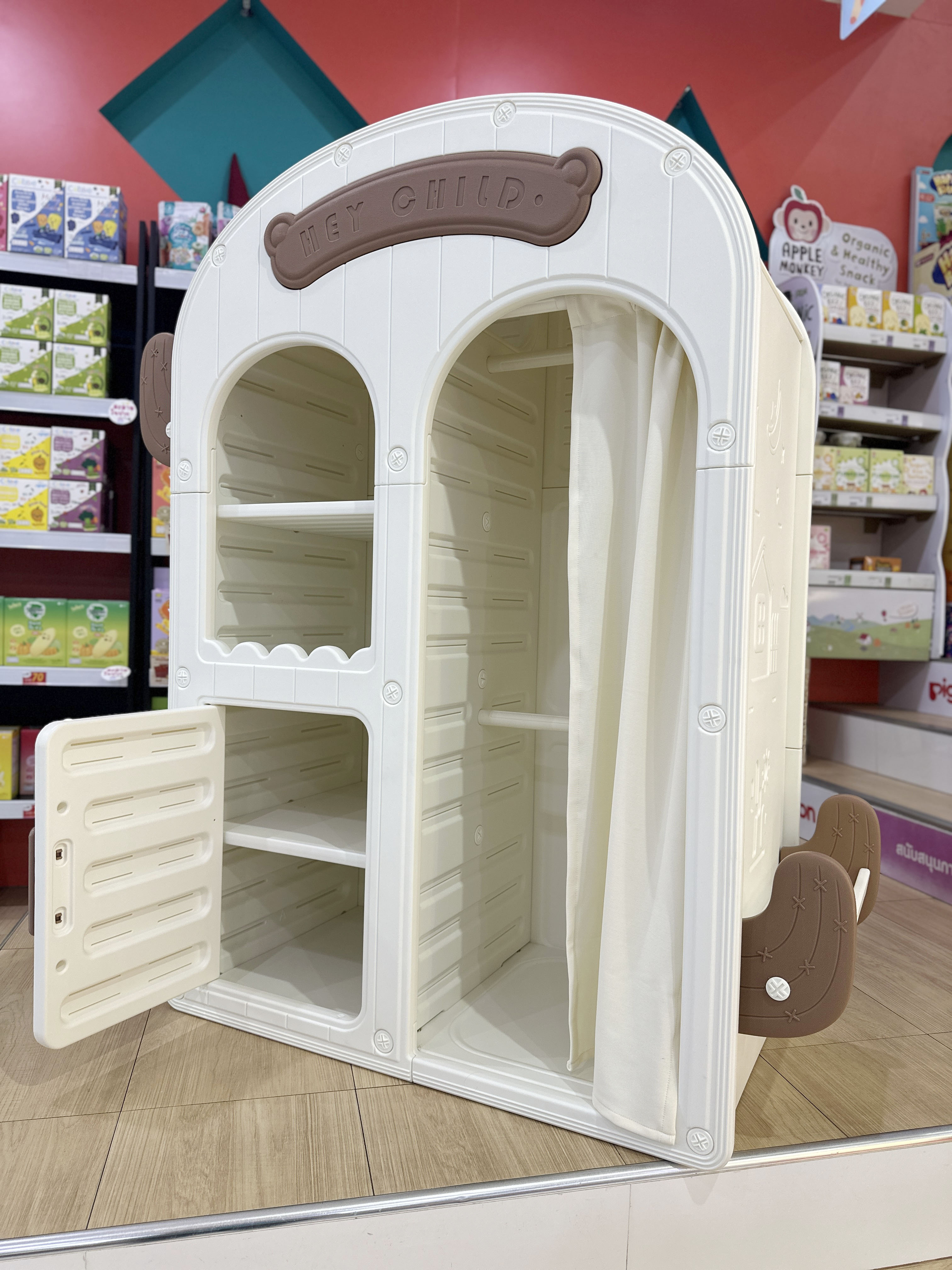 Bebeplay ชั้นวางหนังสือ รุ่น Chubby Bear / ตู้เสื้อผ้าเด็ก รุ่น Homie