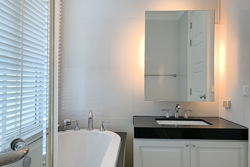 ให้เช่าคอนโด รอย์ช ไพรเวท เรสซิเดนซ์ส พื้นที่ 111.33 ตรม. 2 ห้องนอน เช่า 79,000 บ/ด