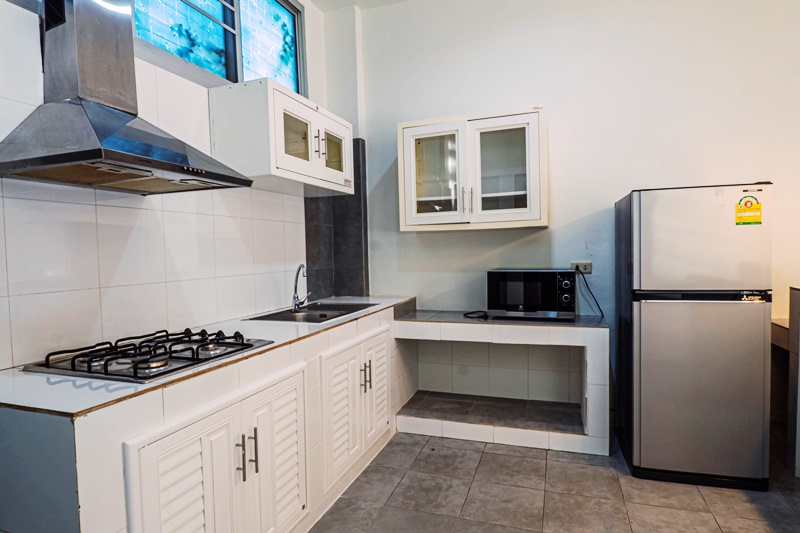 ให้เช่าทาวน์เฮ้าส์ 3ชั้น ย่านพร้อมพงษ์ พื้นที่ 21 ตรว. 4 ห้องนอน เช่า 50,000 บ/ด