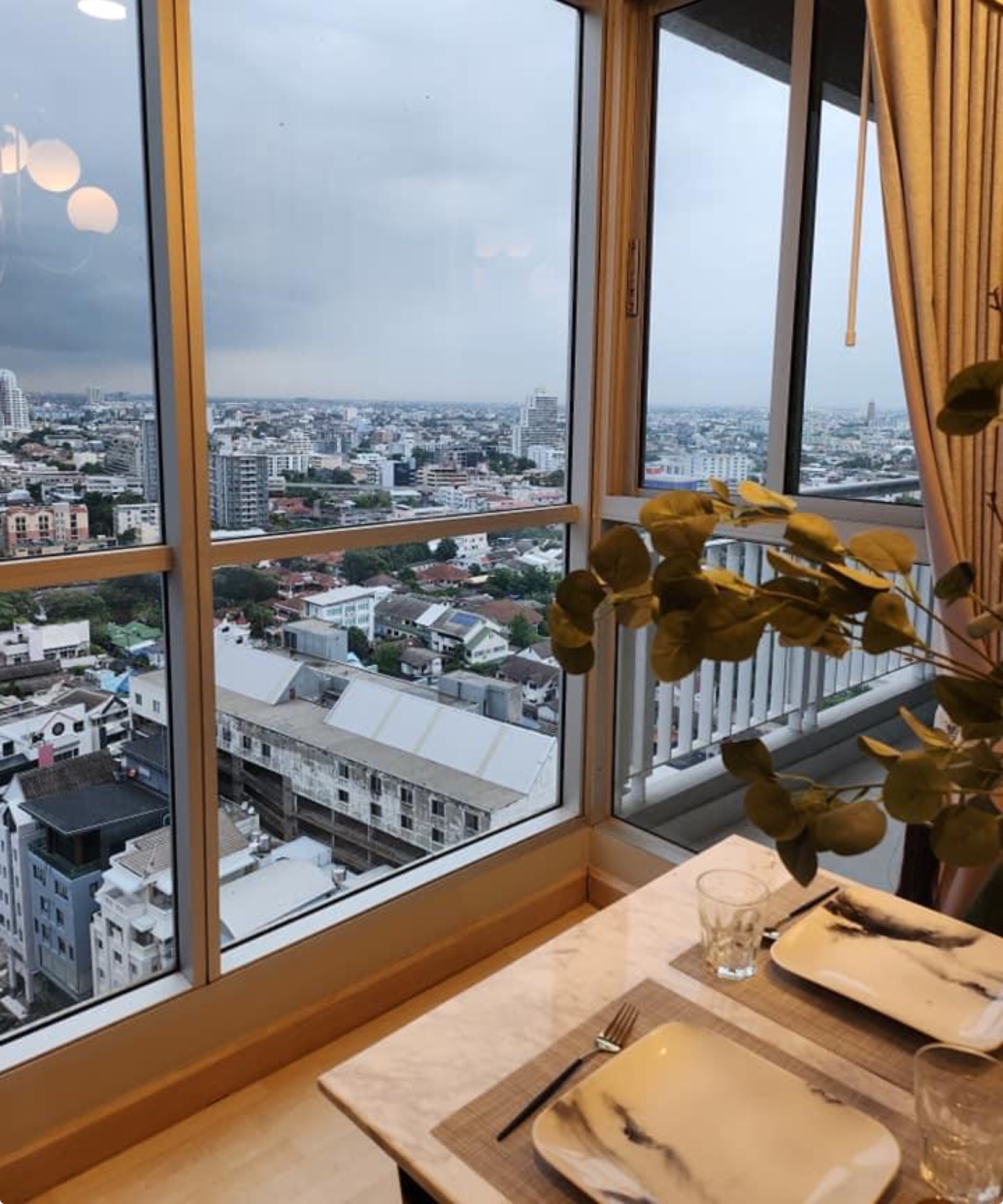 ให้เช่าคอนโด ริธึ่ม รัชดา พื้นที่ 47 ตรม. 1 ห้องนอน ราคาเช่า 22,000 บาท/เดือน