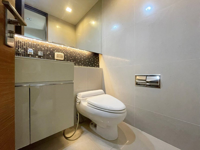 ขาย/ให้เช่าคอนโด ดิ แอดเดรส สาทร 66 ตร.ม. 2 ห้องนอน เช่า 45,000 บ/ด ขาย 15.6 ล.