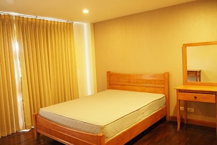 ให้เช่าคอนโด นาการะ แมนชั่น พื้นที่ 200 ตร.ม. 3 ห้องนอน เช่า 55,000 บ/ด