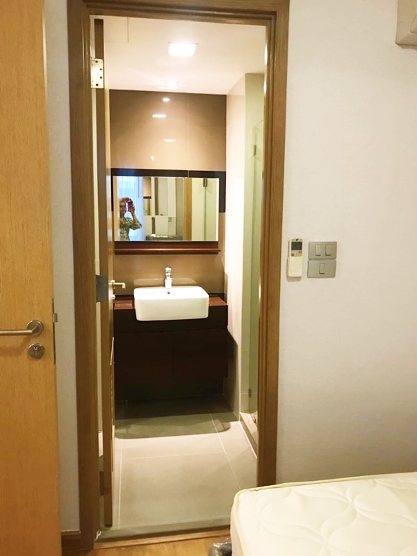 ให้เช่าคอนโด อินเตอร์ ลักส์ พรีเมียร์ สุขุมวิท 13 พื้นที่ 39 ตร.ม. 1 ห้องนอน เช่า 18,000 บ/ด