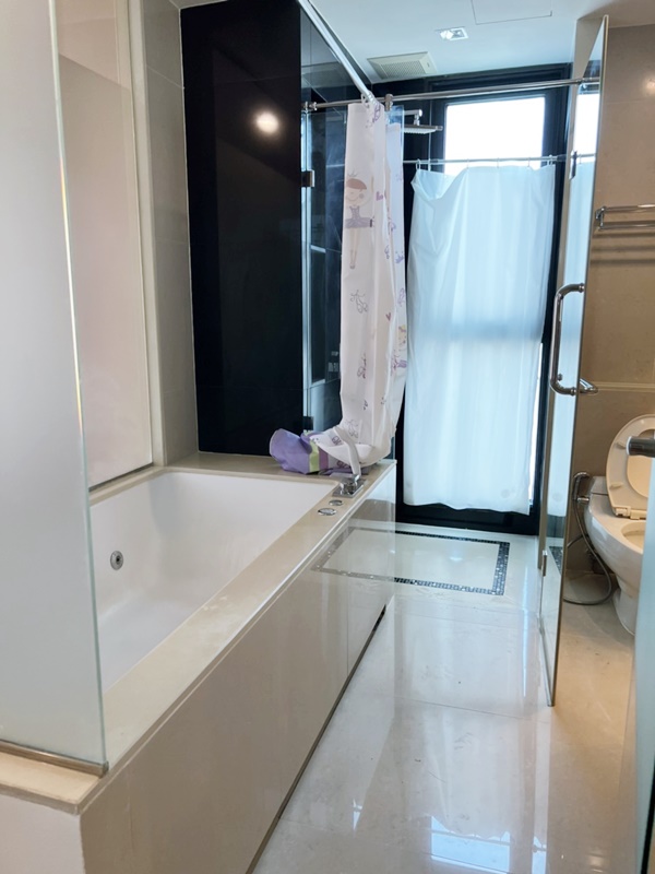 ให้เช่าคอนโด ดิ แอดเดรส สาทร พื้นที่ 69 ตร.ม. 2 ห้องนอน เช่า 50,000 บ/ด