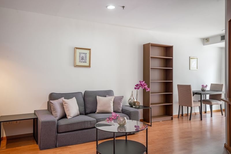 ให้เช่าคอนโด เดอะ แคปิตอล สุขุมวิท 30/1 พื้นที่ 66 ตร.ม. 1 ห้องนอน เช่า 28,000 บ/ด