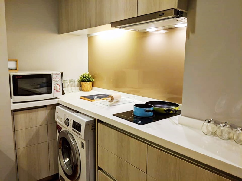 ขายคอนโด เดอะ ลุมพินี 24 พื้นที่ 55 ตร.ม. 2 ห้องนอน ขาย 14.6 ล้านบาท