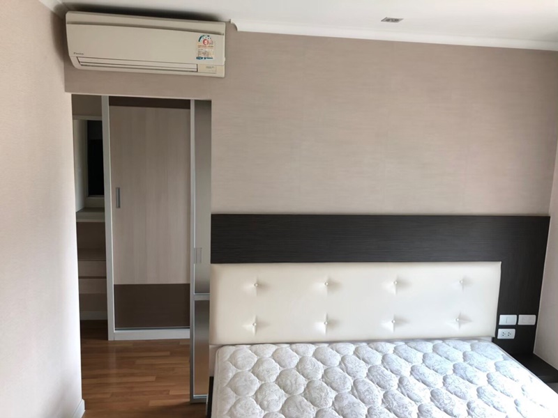 ขายคอนโด ลุมพินี เพลส รัชโยธิน พื้นที่ 56 ตร.ม. 2 ห้องนอน ขาย 6.1 ล้านบาท