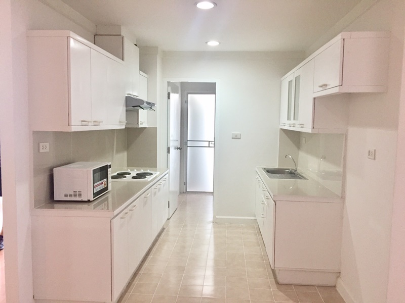 ให้เช่าคอนโด เดอะ วอเตอร์ฟอร์ด ไดมอนด์ 146 ตรม. 3 ห้องนอน เช่า 44,700 บ/ด