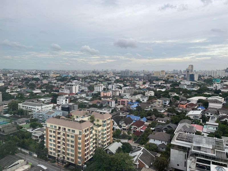 ให้เช่าคอนโด ลุมพินี เพลส รัชโยธิน พื้นที่ 30 ตร.ม. 1 ห้องนอน ให้เช่า 13,500 บ/ด