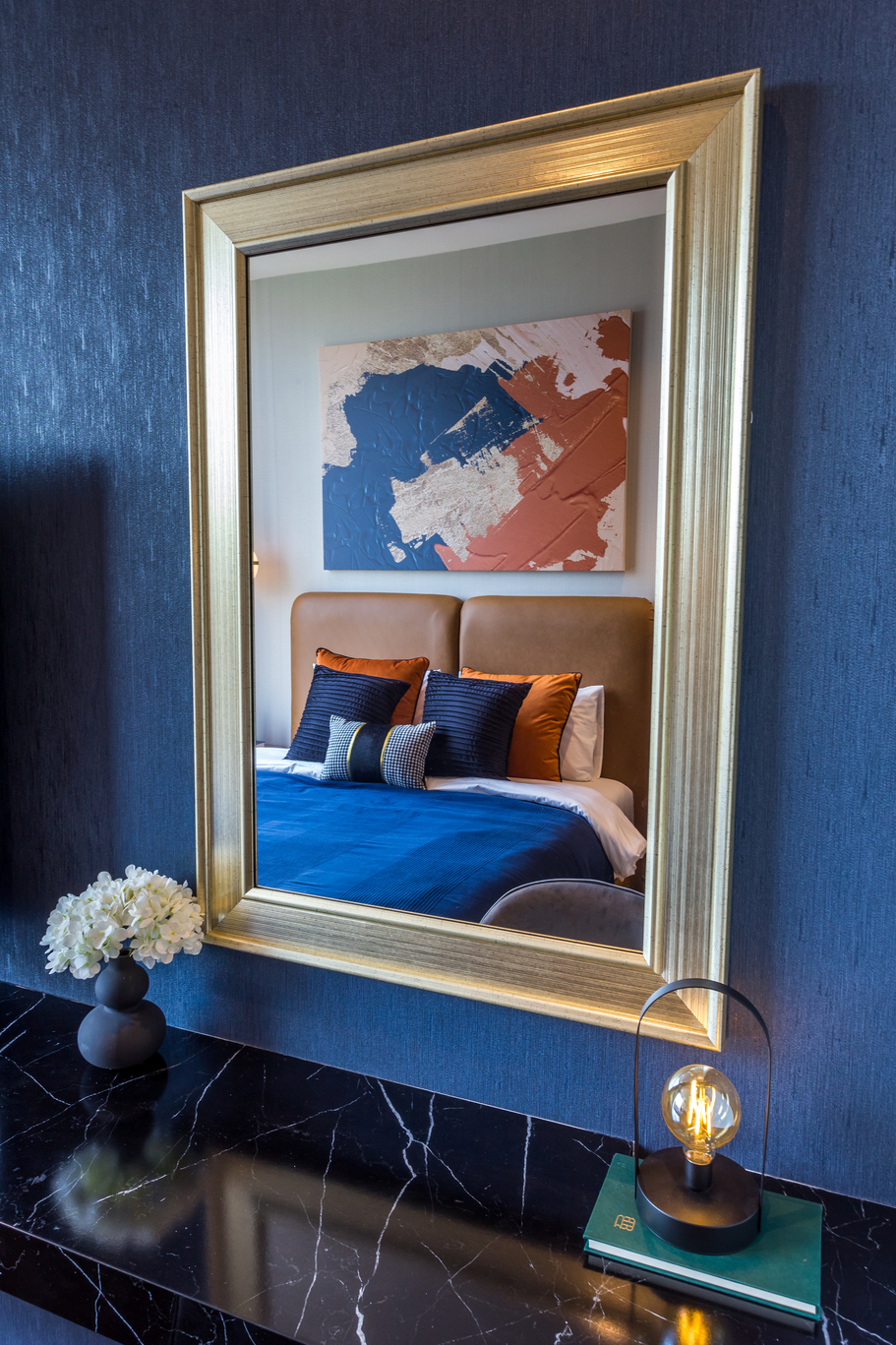 ขาย/ให้เช่า มิวนีค หลังสวน 54 ตรม. 1 ห้องนอน เช่า 65,000 บ/ด ขาย 21.9 ลบ.