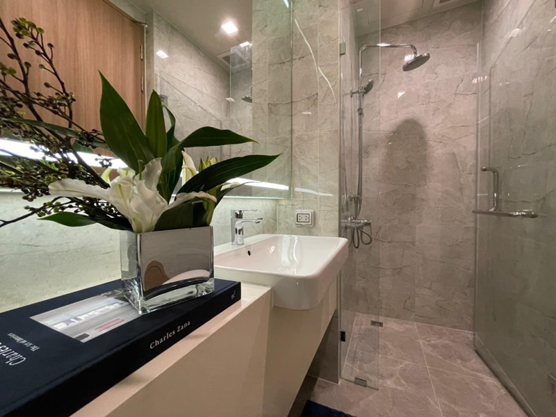 ให้เช่าคอนโด โนเบิล อราวน์ สุขุมวิท 33 พื้นที่ 65 ตร.ม. 2 ห้องนอน เช่า 45,000 บ/ด