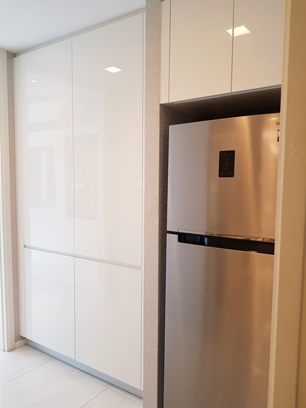 ขาย/ให้เช่า คอนโด ไฮด์ สุขุมวิท 11 58.54 ตร.ม. 2 ห้องนอน เช่า 45,000 บ/ด ขาย 10.7 ล.