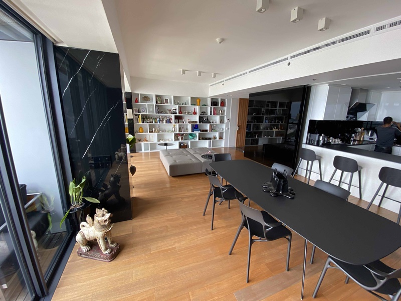 ขายคอนโด เดอะ เม็ท 198 ตร.ม. 3 ห้องนอน ขาย 42.5 ล้านบาท