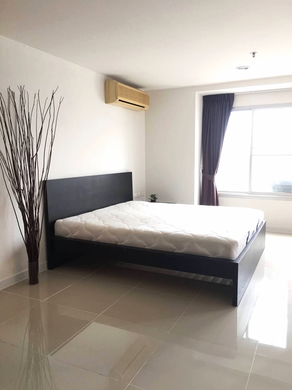 ให้เช่าคอนโด เดอะ วอเตอร์ฟอร์ด ไดมอนด์ สุขุมวิท 30/1 82.5 ตรม. 2 ห้องนอน 28,000 บ/ด