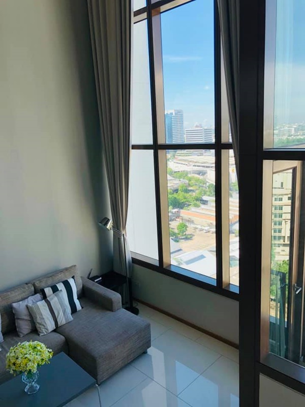 ให้เช่าคอนโด ดิ เอ็มโพริโอ เพลส พื้นที่ 73 ตร.ม. 1 ห้องนอน เช่า 45,000 บ/ด