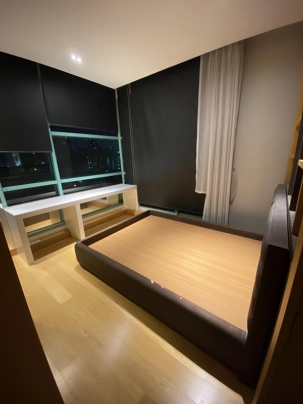 ขายคอนโด ชาเทรียม ริเวอร์ไซด์ เรสซิเด้นท์ พื้นที่ 252 ตร.ม. 4 ห้องนอน ขาย 44 ล้านบาท