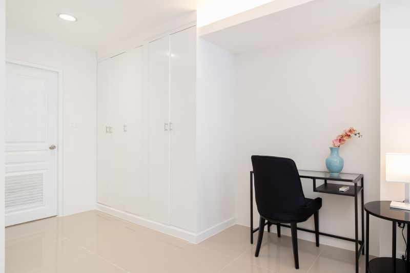 ให้เช่าคอนโด เดอะ วอเตอร์ฟอร์ด ไดมอนด์ 122 ตรม. 4 ห้องนอน เช่า 70,000 บ/ด