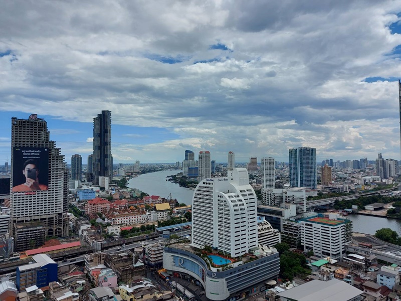 ขายคอนโด สเตท ทาวเวอร์ คอนโดมิเนียม พื้นที่ 68 ตรม. 1 ห้องนอน ขาย 5.7 ล้านบาท