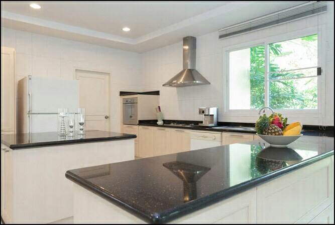 ให้เช่าบ้านเดี่ยว 2 ชั้น ย่านปากเกร็ด 7 ห้องนอน 845 ตรม. เช่า 150,000 บ/ด