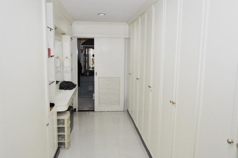 ให้เช่าคอนโด โอเรียลเต็ล ทาวเวอร์ พื้นที่ 350 ตร.ม. 4 ห้องนอน เช่า 90,000 บ/ด