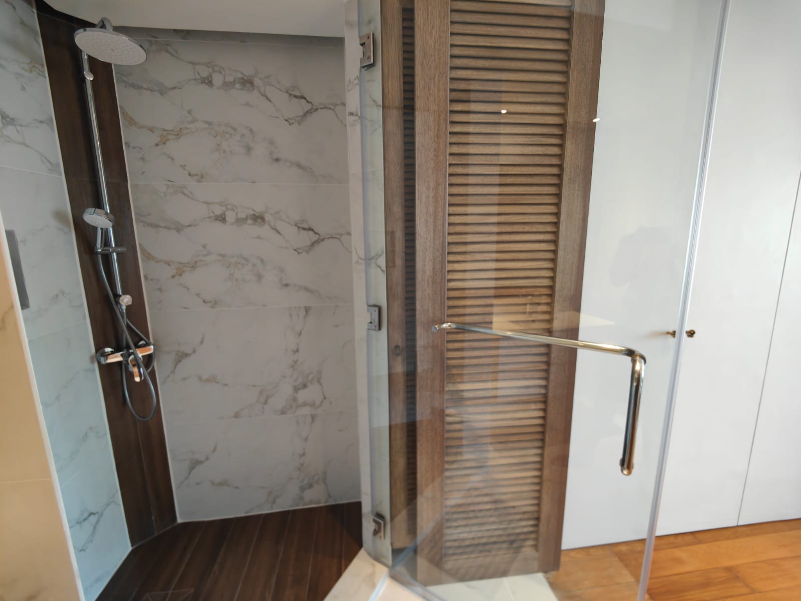 KDM15.1 วอเตอร์ฟอร์ด ไดมอน สุขุมวิท 30/1 3 ห้องนอน 3 ห้องน้ำ 146 ตรม ชั้นสูง ค่าเช่า 90,000 บาท