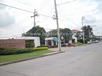 ให้เช่าบ้านแฝด 2 ชั้น หมู่บ้าน พร้อมพัฒน์ รามอินทรา 1 พื้นที่ 35 ตร.วา