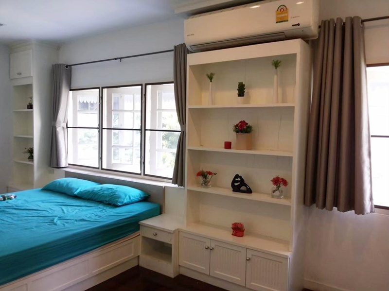 ให้เช่าทาวน์เฮ้าส์ 5 ชั้น ย่านสุขุมวิท พื้นที่ 27 ตรว. 4 ห้องนอน เช่า 65,000 บ/ด