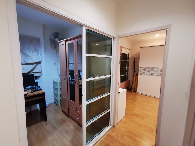 ขายคอนโด จอห์นนี่ ทาวเวอร์ พื้นที่ 90.25 ตร.ม. 3 ห้องนอน ขาย 4.5 ล้านบาท