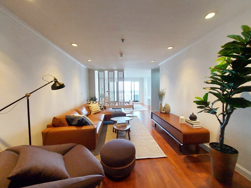 ขายคอนโด สเตท ทาวเวอร์ พื้นที่ 68.23 ตรม. 1 ห้องนอน ขาย 5.9 ล้านบาท