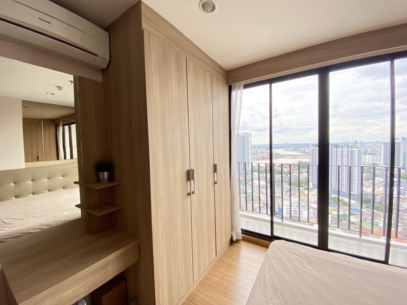 ขายคอนโด เดอะ ทรี อินเตอร์เชนจ์ พื้นที่ 36 ตร.ม. 1 ห้องนอน ขาย 3.3 ล้านบาท