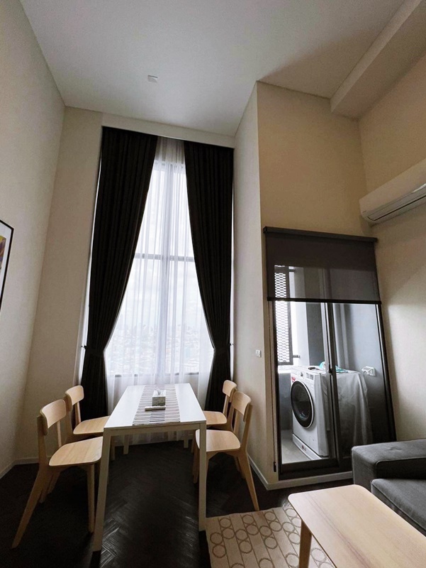 ให้เช่าคอนโด รามาดา พลาซ่า เรสซิเดนซ์ 42 ตร.ม. 1 ห้องนอน (ดูเพล็กซ์) เช่า 24,000 บ/ด