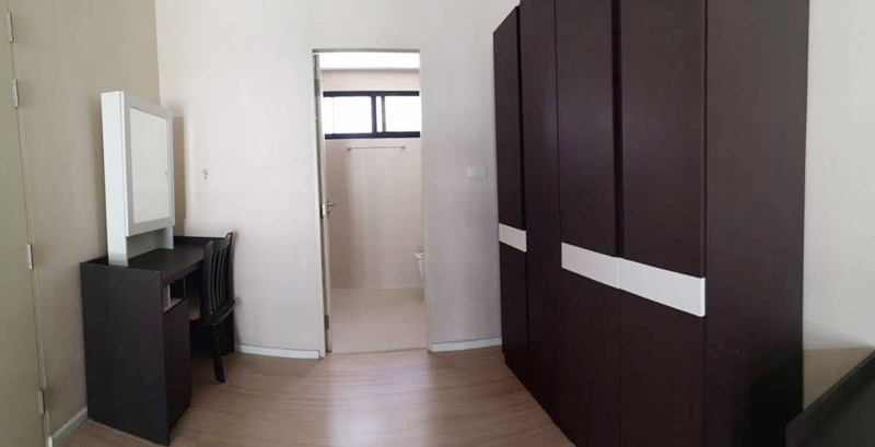 ให้เช่าทาวน์โฮม 3ชั้น ย่านรามคำแหง พื้นที่ 18 ตรว. 3 ห้องนอน เช่า 28,000 บ/ด