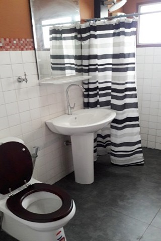 ให้เช่าทาวน์เฮ้าส์ 2 ชั้น ย่านงามวงศ์วาน พื้นที่ 22 ตรว. 2 ห้องนอน เช่า 17,500 บ/ด