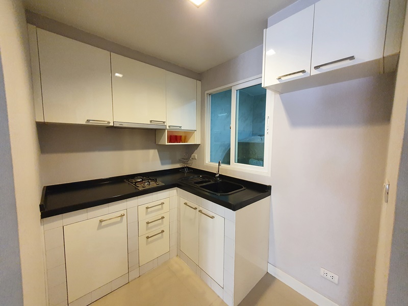 ขายทาวน์โฮม 3ชั้น ย่านรามคำแหง 39 พื้นที่ 32.2 ตรว. 3 ห้องนอน ขาย 6.9 ล้านบาท