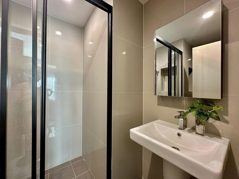 ให้เช่าคอนโด เดอะ เบส เพชรบุรี-ทองหล่อ พื้นที่ 33 ตร.ม. 1 ห้องนอน เช่า 19,000 บ/ด