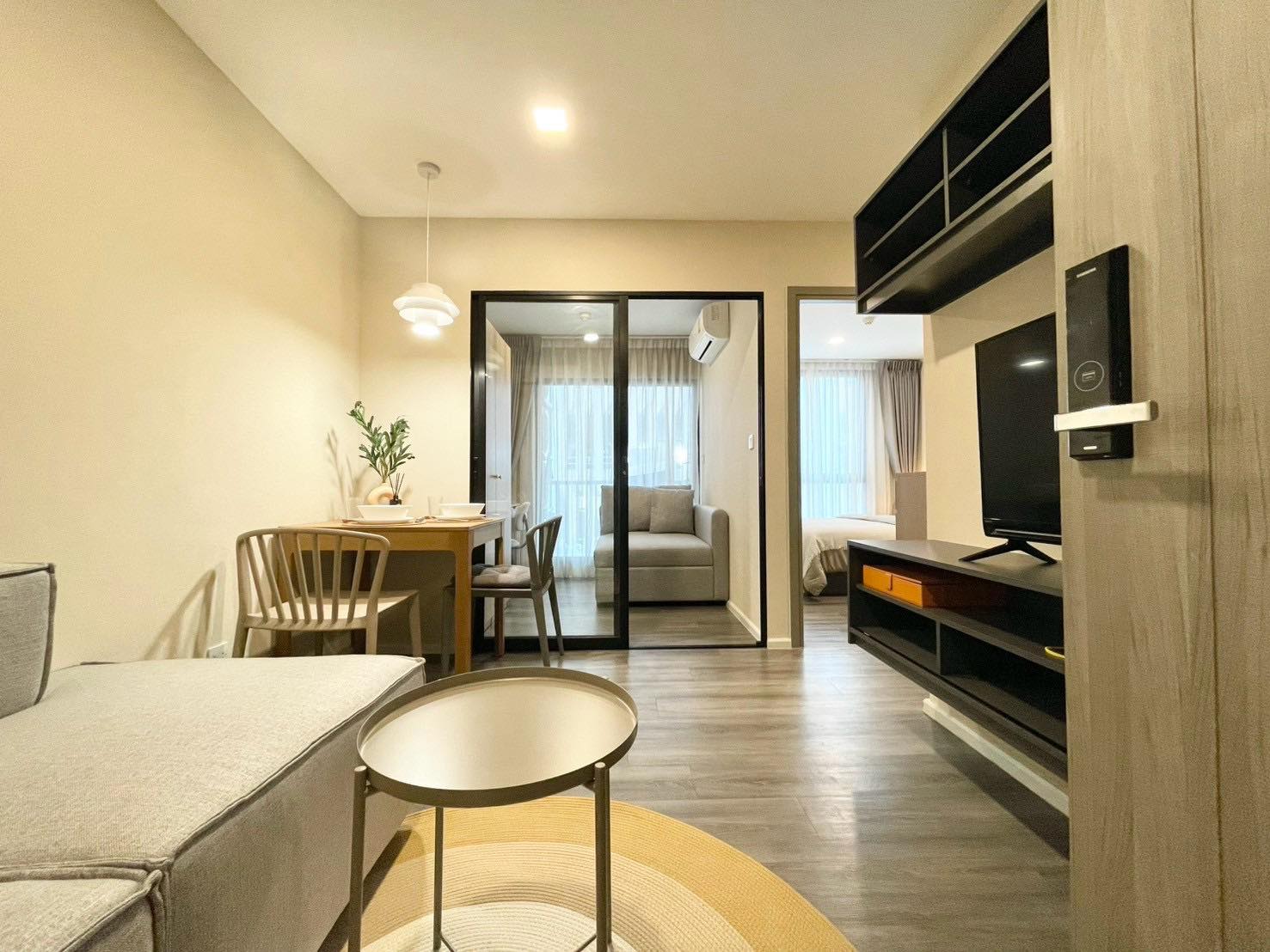 TD-M5.5 ให้เช่า น็อตติ้ง ฮิลล์ จตุจักร อินเตอร์เชนจ์ 35 ตรม. 1 ห้องนอน plus เช่า 18,000 /เดือน