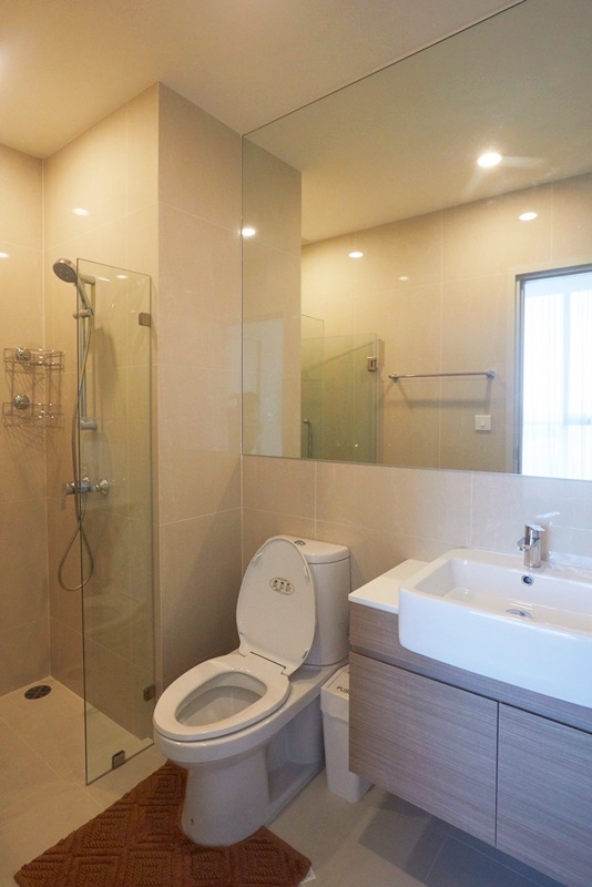 ให้เช่าคอนโด โนเบิล รีวอลฟ์ รัชดา พื้นที่ 54 ตร.ม. 2 ห้องนอน เช่า 33,000 บ/ด