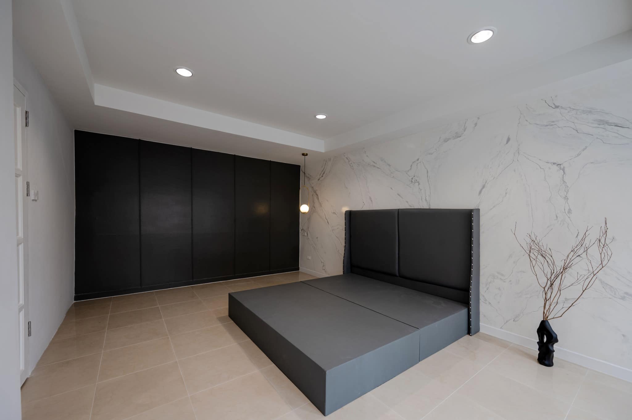 ขาย/ให้เช่า ทาวน์โฮม 4.5 ชั้น ย่านจตุจักร พื้นที่ 26 ตรว. 5 ห้องนอน เช่า 300,000 บ/ด ขาย 19.99 ล้าน