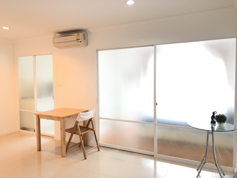 ขายคอนโด ลุมพินี เพลส พระราม 9 พื้นที่ 37 ตร.ม. 1 ห้องนอน ขาย 3.3 ล้านบาท