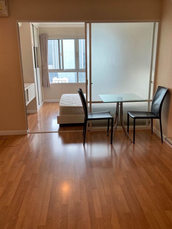 ให้เช่าคอนโด ลุมพินี เพลส พระราม 9 พื้นที่ 34 ตร.ม. 1 ห้องนอน เช่า 12,000 บ/ด