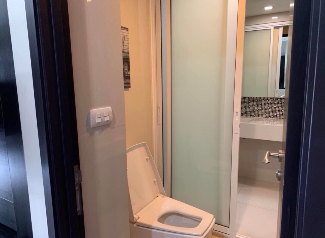 ให้เช่า คอนโด ริทึ่ม สุขุมวิท 44/1 พื้นที่ 35 ตรม. 1 ห้องนอน ราคาเช่า 22,000 บาท/เดือน