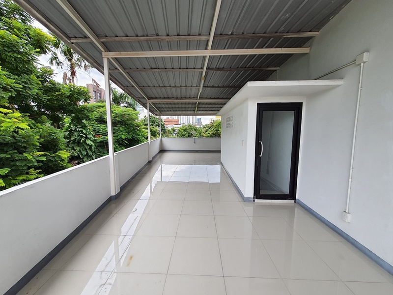 ให้เช่าทาวน์โฮม 4 ชั้น ย่านสุขุมวิท 65 พื้นที่ 21 ตรว. 4 ห้องนอน เช่า 45,000 บ/ด