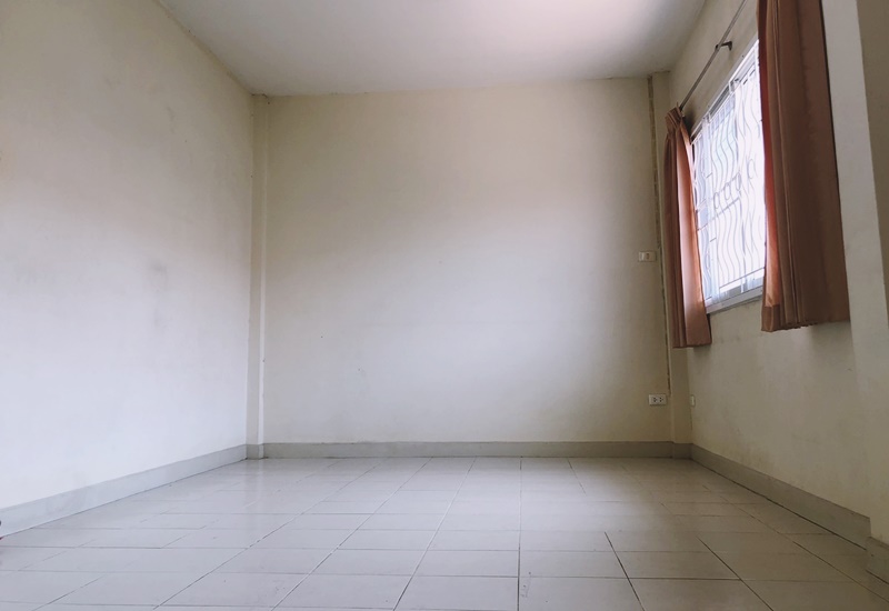 ให้เช่าทาวน์เฮาส์ 2 ชั้น ย่านบางใหญ่ พื้นที่ 19.5 ตรว. 3 ห้องนอน เช่า 7,000 บ/ด