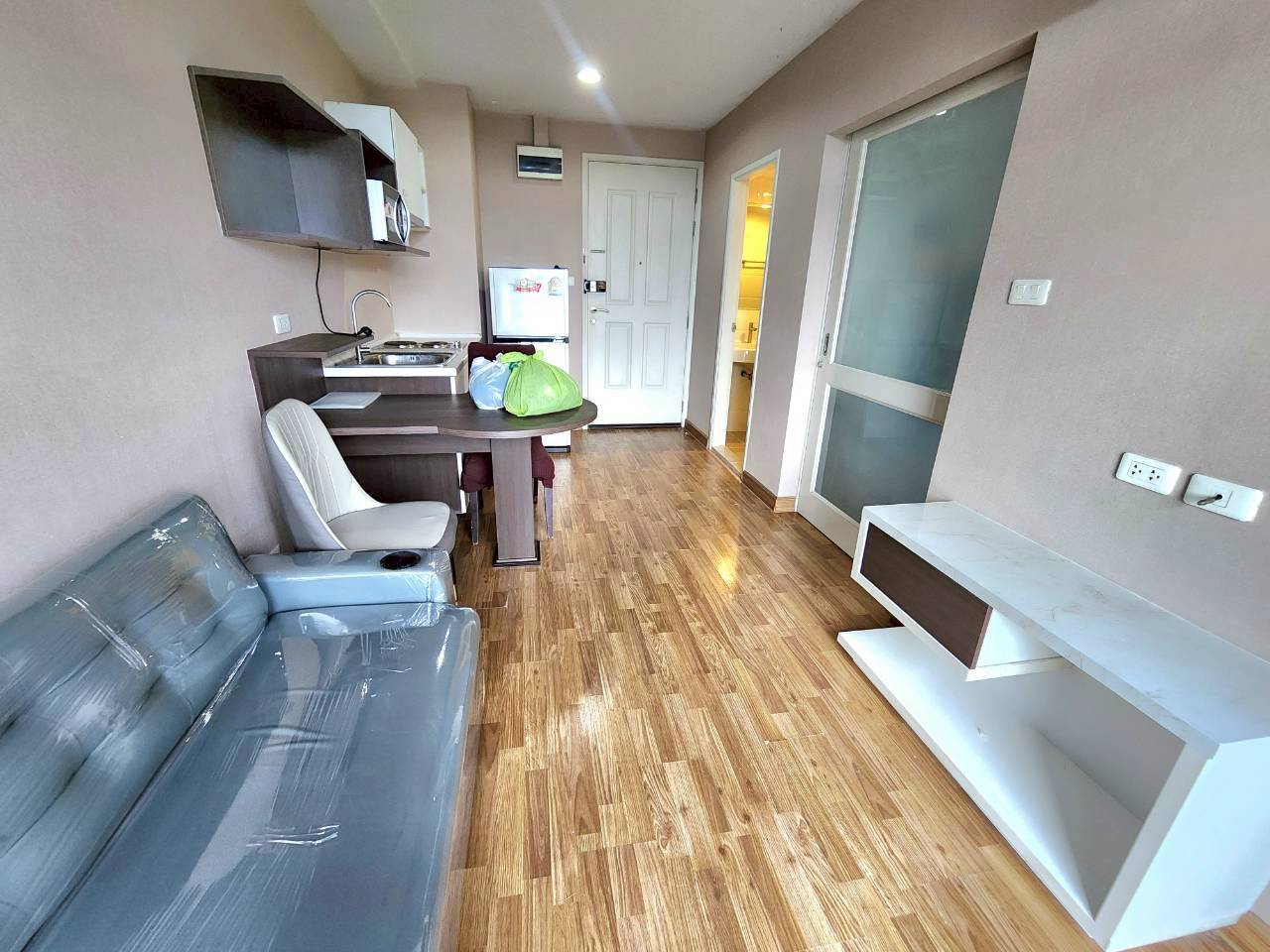 ให้เช่าคอนโด บ้านนวธารา พื้นที่ 33 ตร.ม. 1 ห้องนอน ให้เช่า 11,000 บ/ด