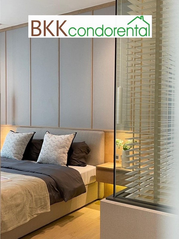 ให้เช่าคอนโด เดอะ สแตรนด์ ทองหล่อ พื้นที่ 91 ตร.ม. 2 ห้องนอน. เช่า 120,000 บ/ด